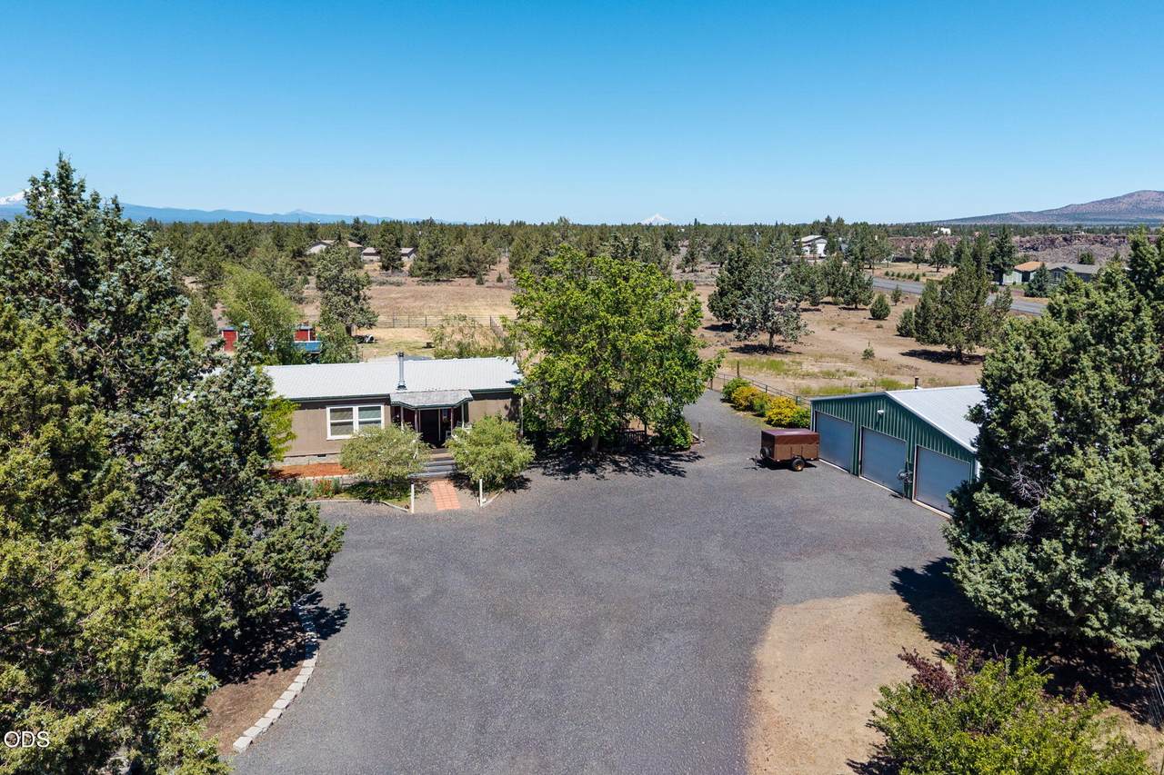 5404 Badger Road - Photo 1