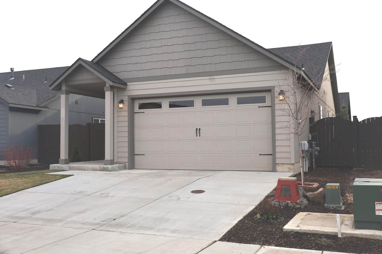 2474 Kingwood Avenue - Photo 1