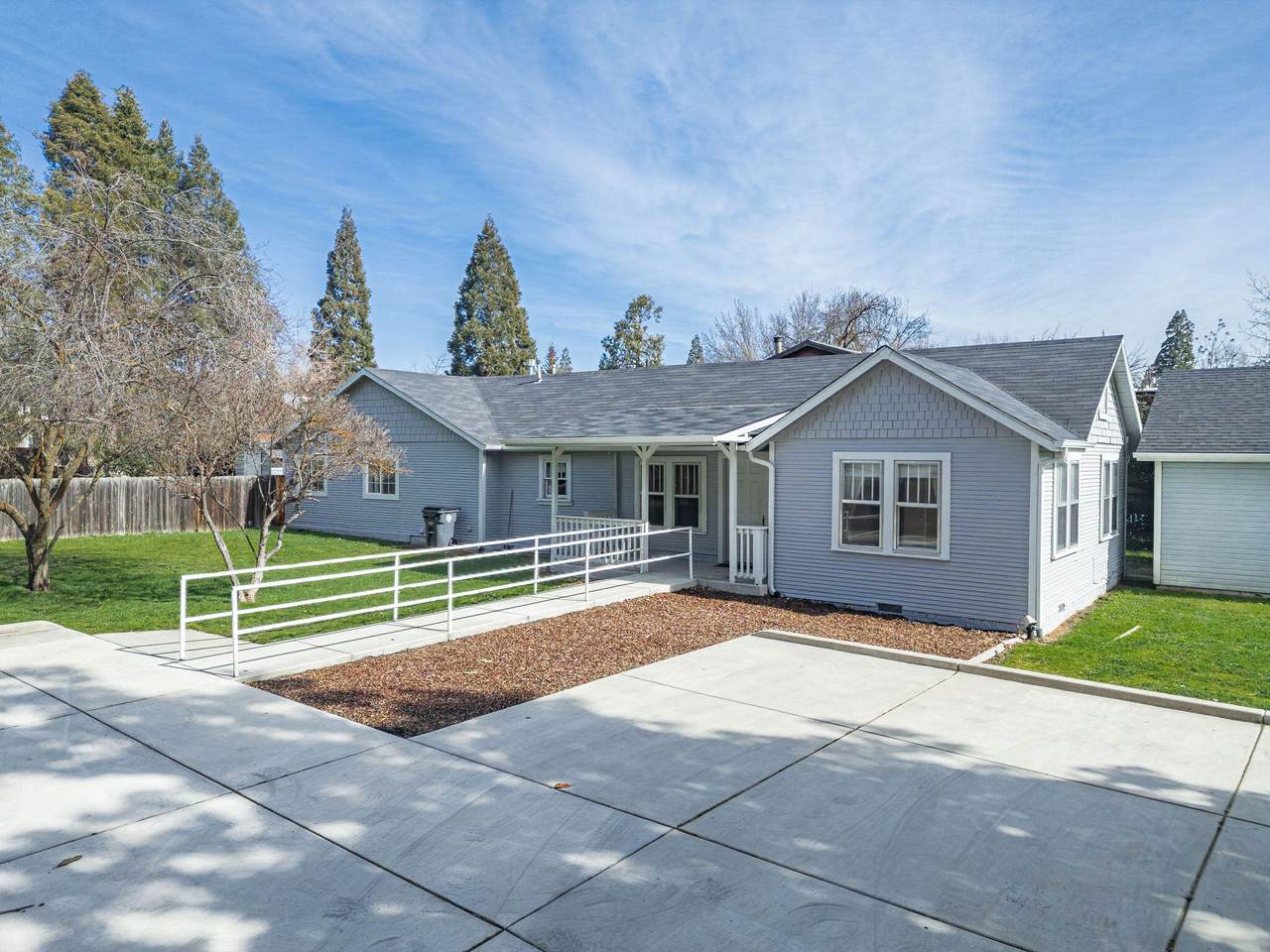 2165 Crestbrook Road - Photo 1