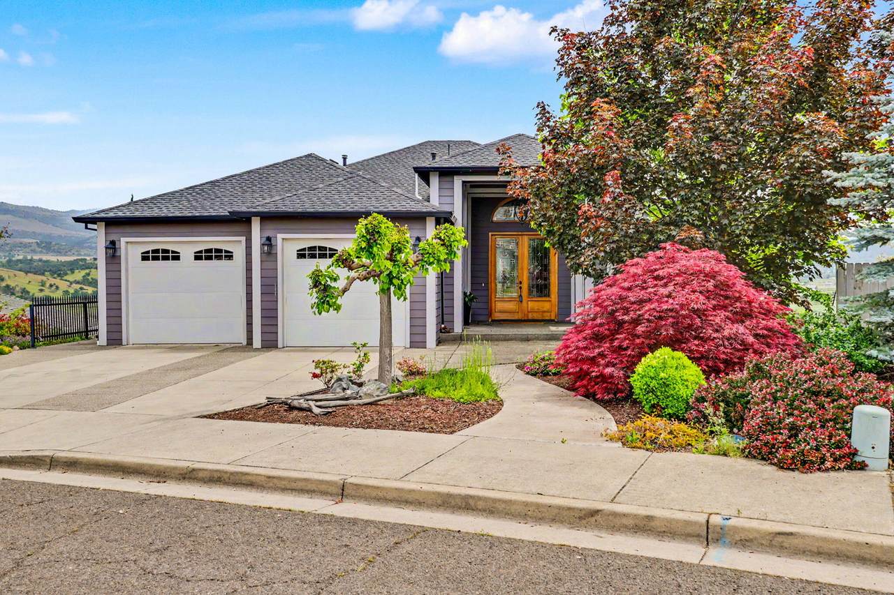 817 Amerman Drive - Photo 1