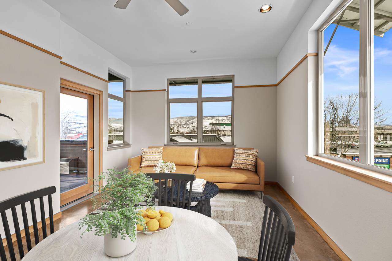 2205 Ashland Street - Photo 1