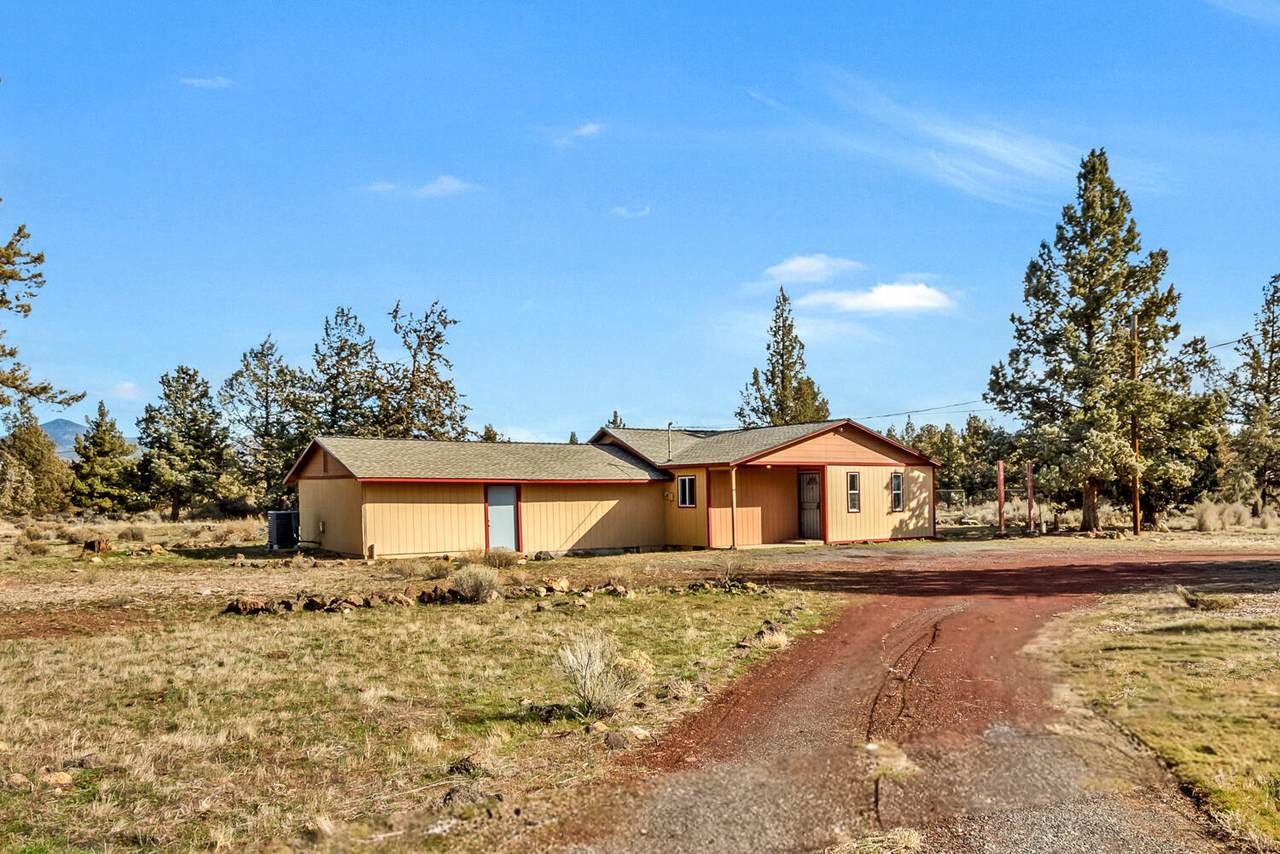16055 Chinook Drive - Photo 1