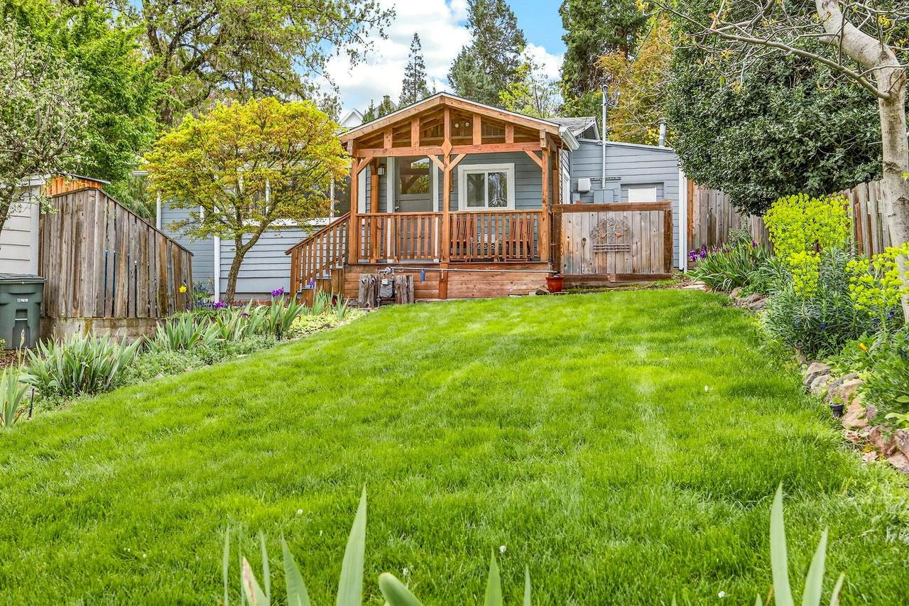 800 Ashland Street - Photo 1