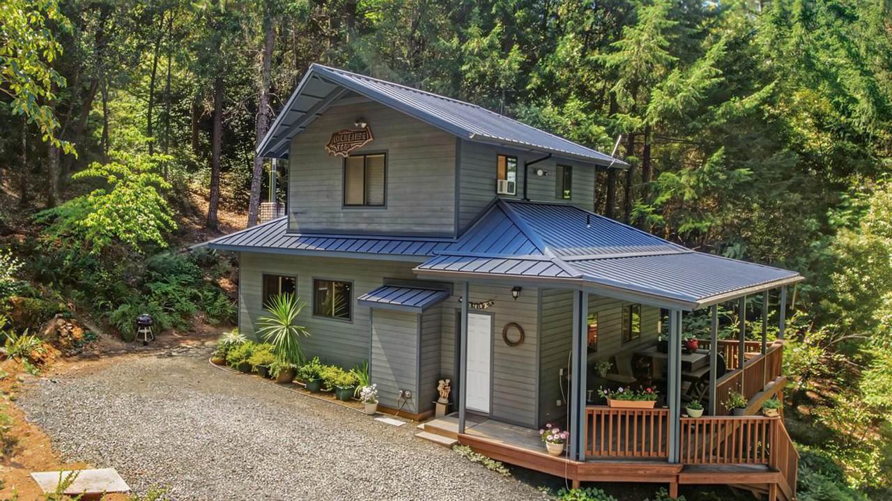 4901 Thompson Creek Road - Photo 1