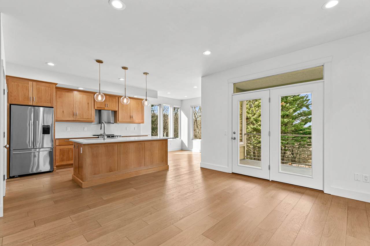 https://bt-photos.global.ssl.fastly.net/coar/1280_boomver_2_220217141-2.jpg