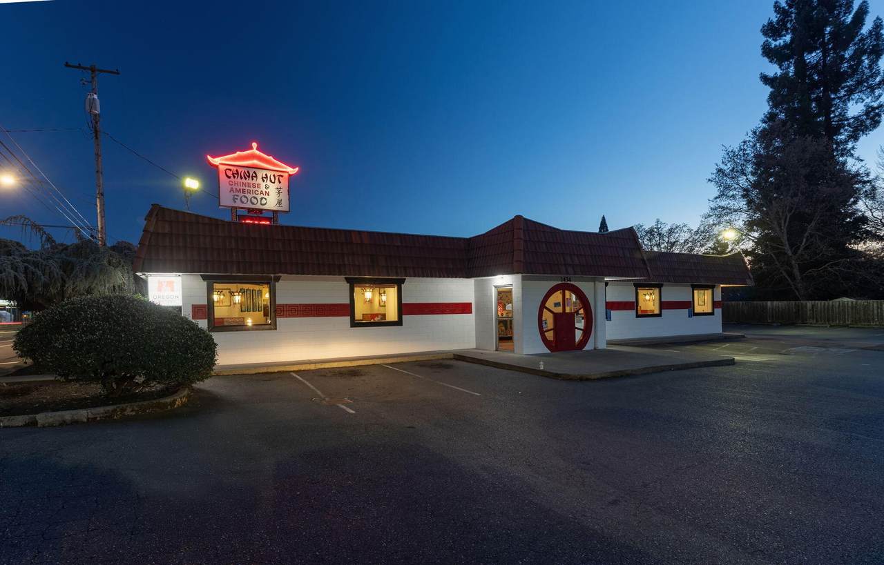 1434 6TH Street - Photo 1