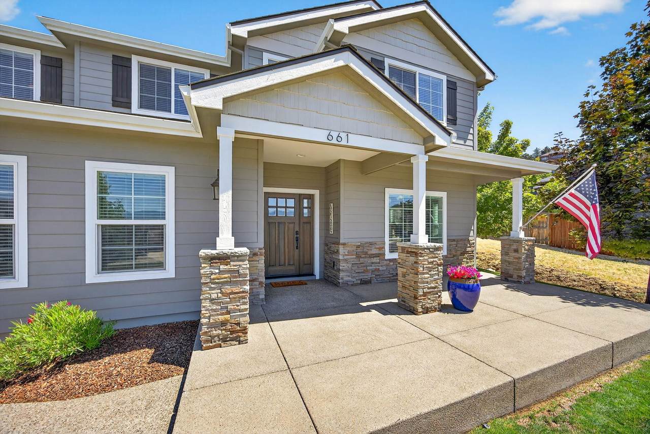 661 Forest Ridge Drive - Photo 1