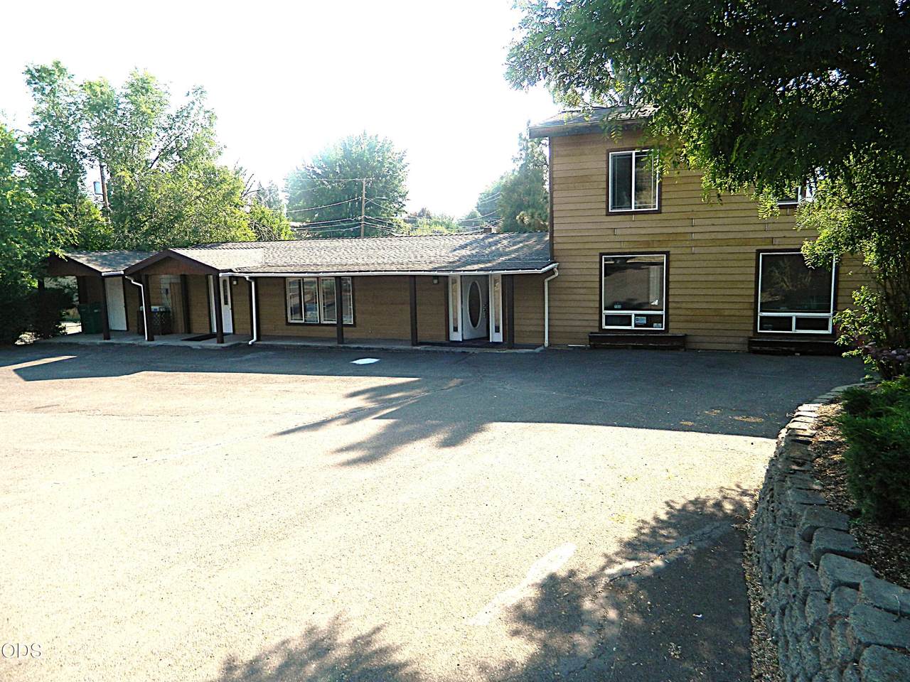https://bt-photos.global.ssl.fastly.net/coar/1280_boomver_2_220218709-2.jpg