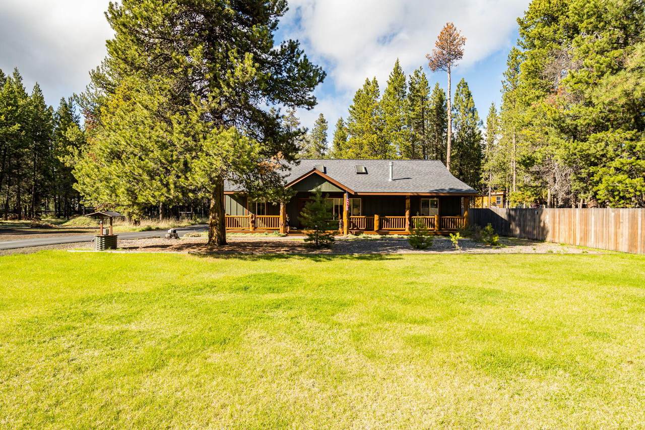 17048 Norwalk Road - Photo 1