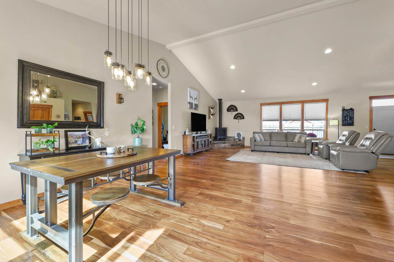 220 28th Street - Photo 1