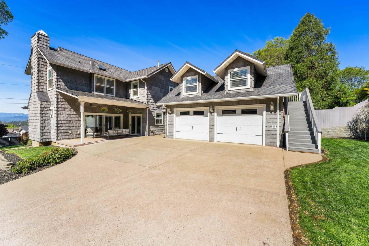 1679 Terrace Drive - Photo 1