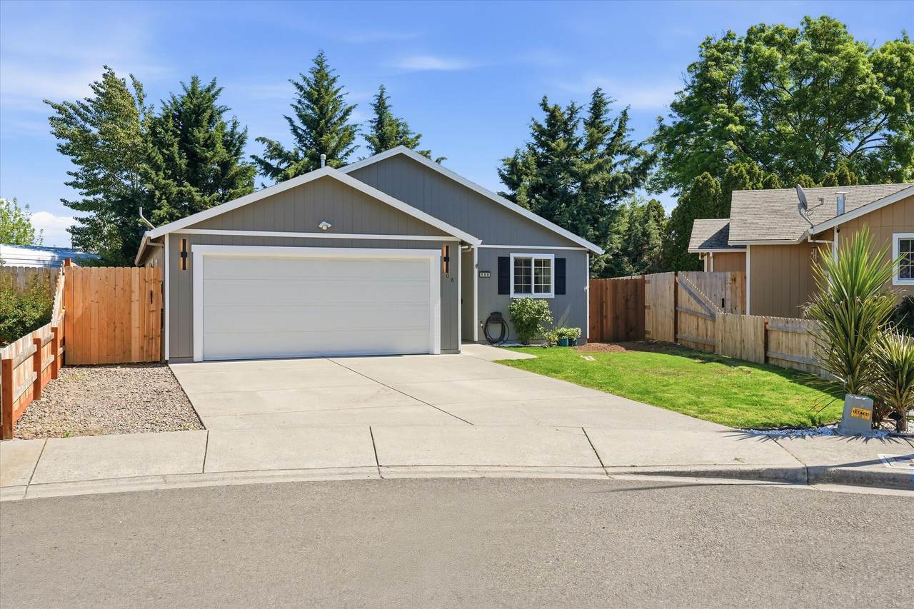 108 Horton Circle - Photo 1