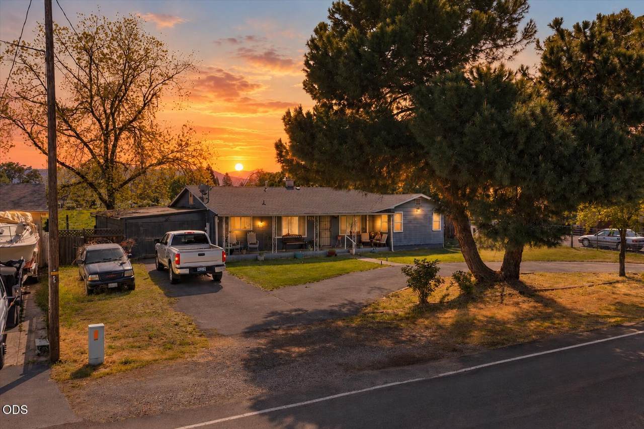835 Cherry Street - Photo 1