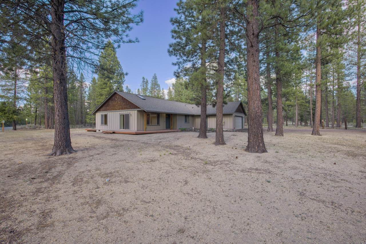 327 Chapman Street - Photo 1