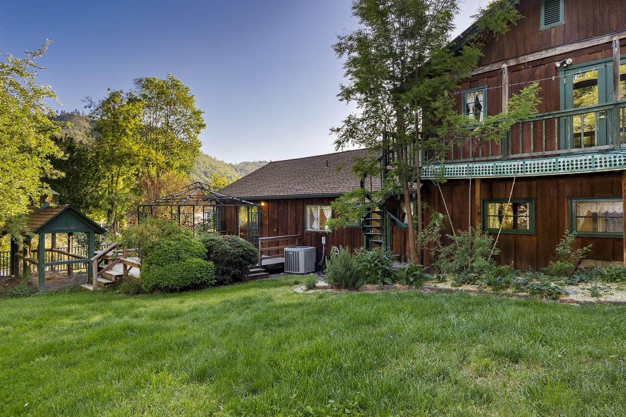 383 5th Avenue - Photo 1