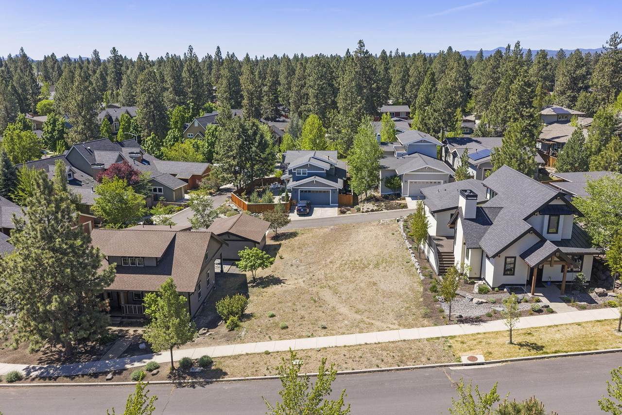 2409 Dorion Way - Photo 1