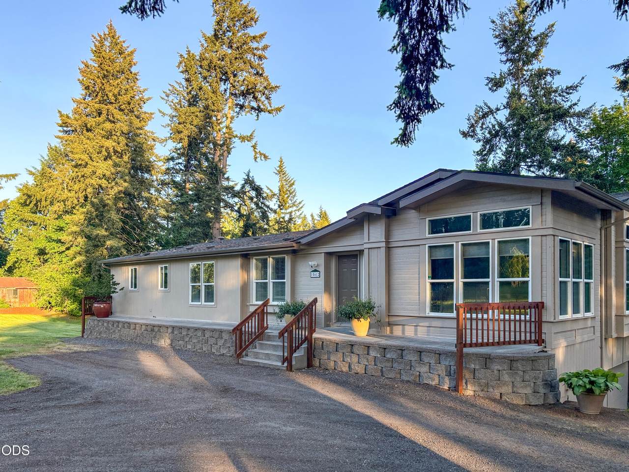 15612 202nd Avenue - Photo 1