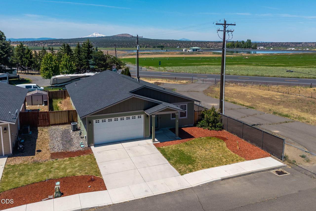 647 Liberty Drive - Photo 1