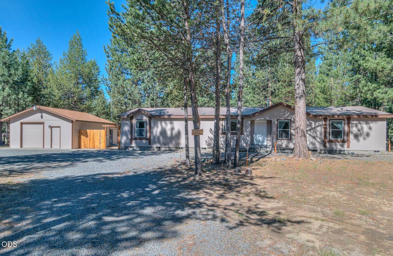 148728 Snuffy Drive - Photo 1