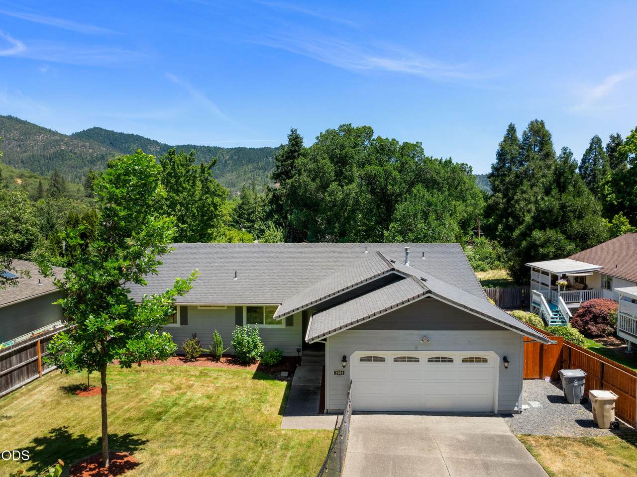 2503 Lassen Way - Photo 1