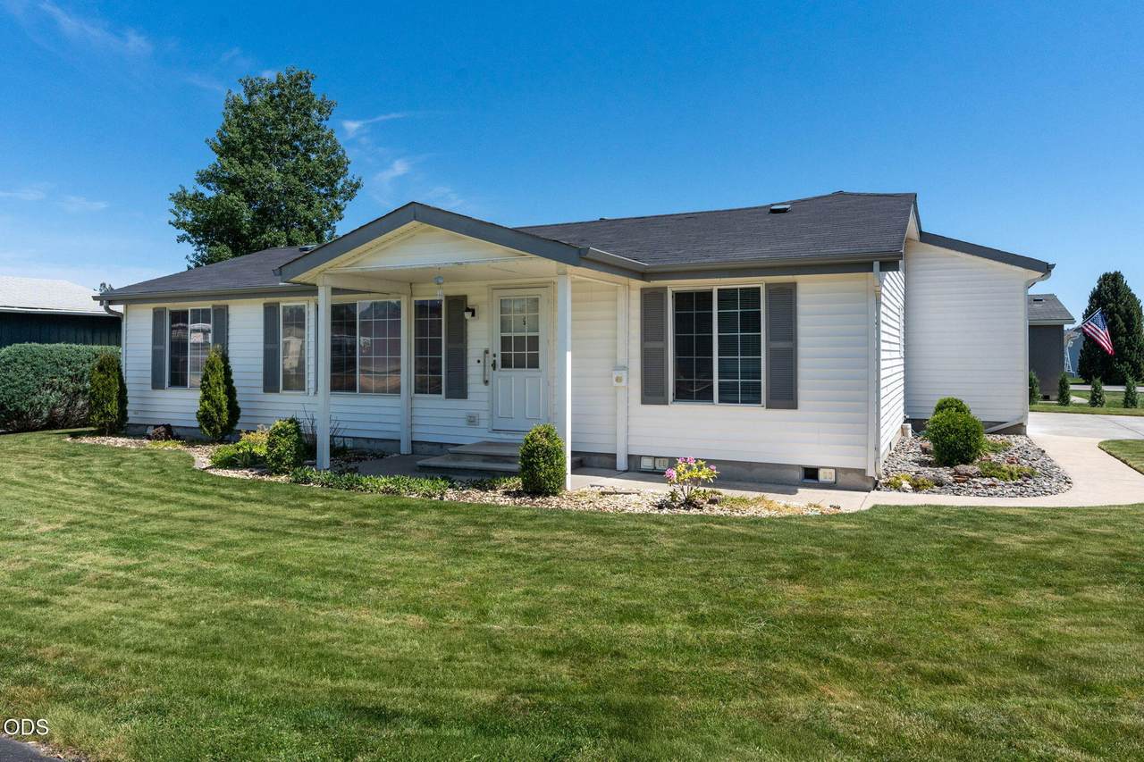 811 Paiute Court - Photo 1