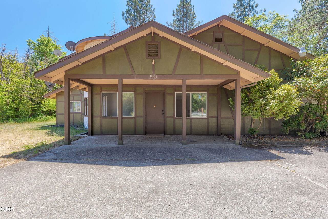 925 Meadow View Drive - Photo 1