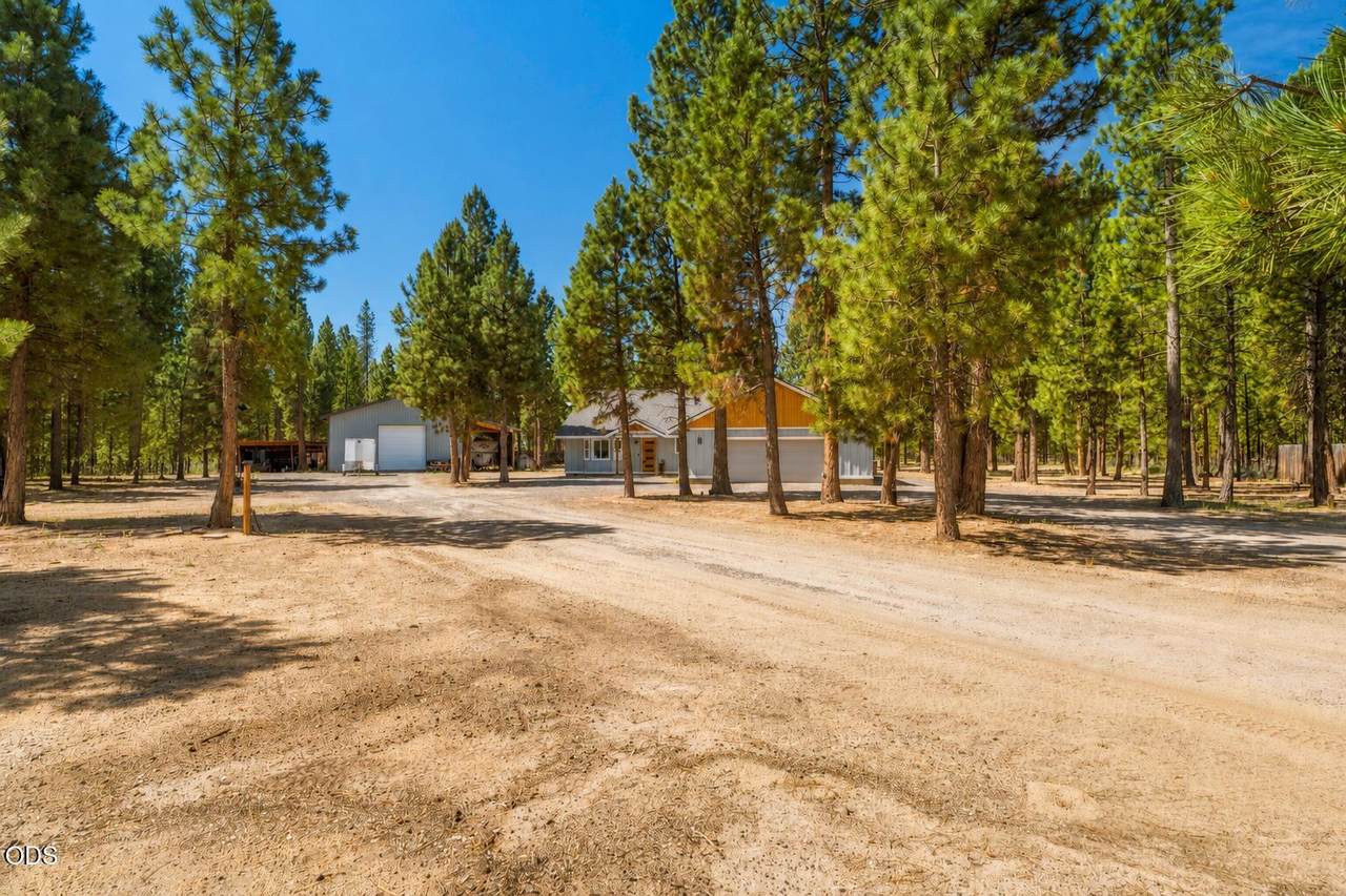 2716 Boone Circle - Photo 1
