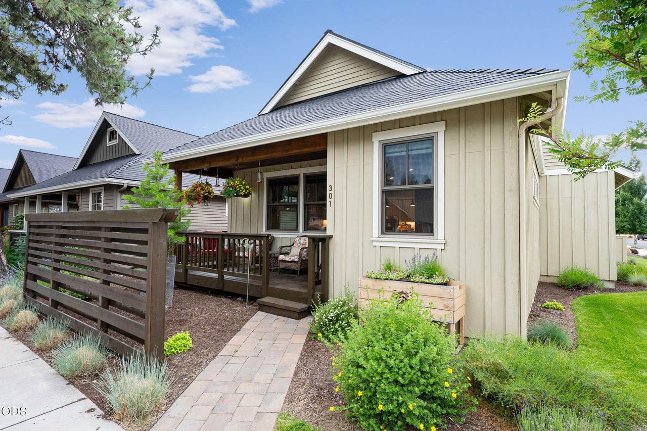 301 Pine Street - Photo 1