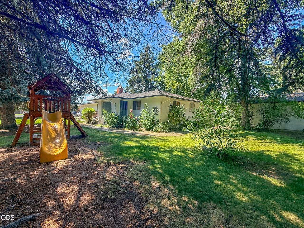 206 Claypool Street - Photo 1