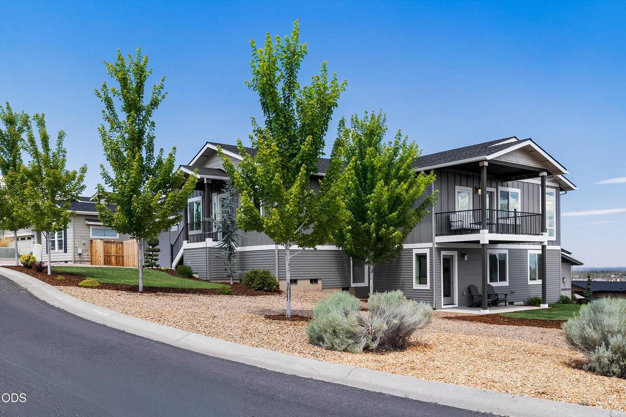 3525 Hillcrest Court - Photo 1