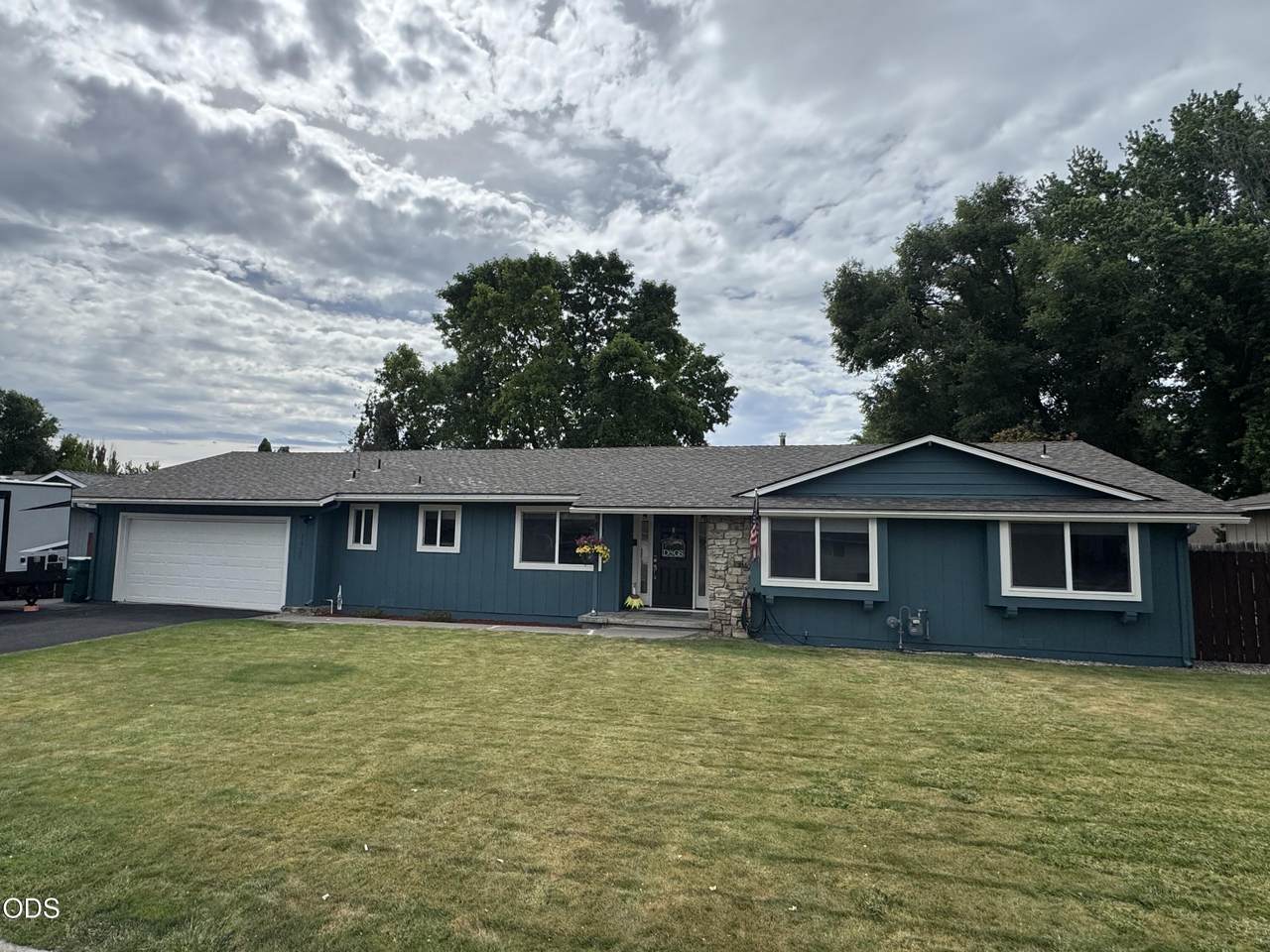 3426 Coronado Way - Photo 1