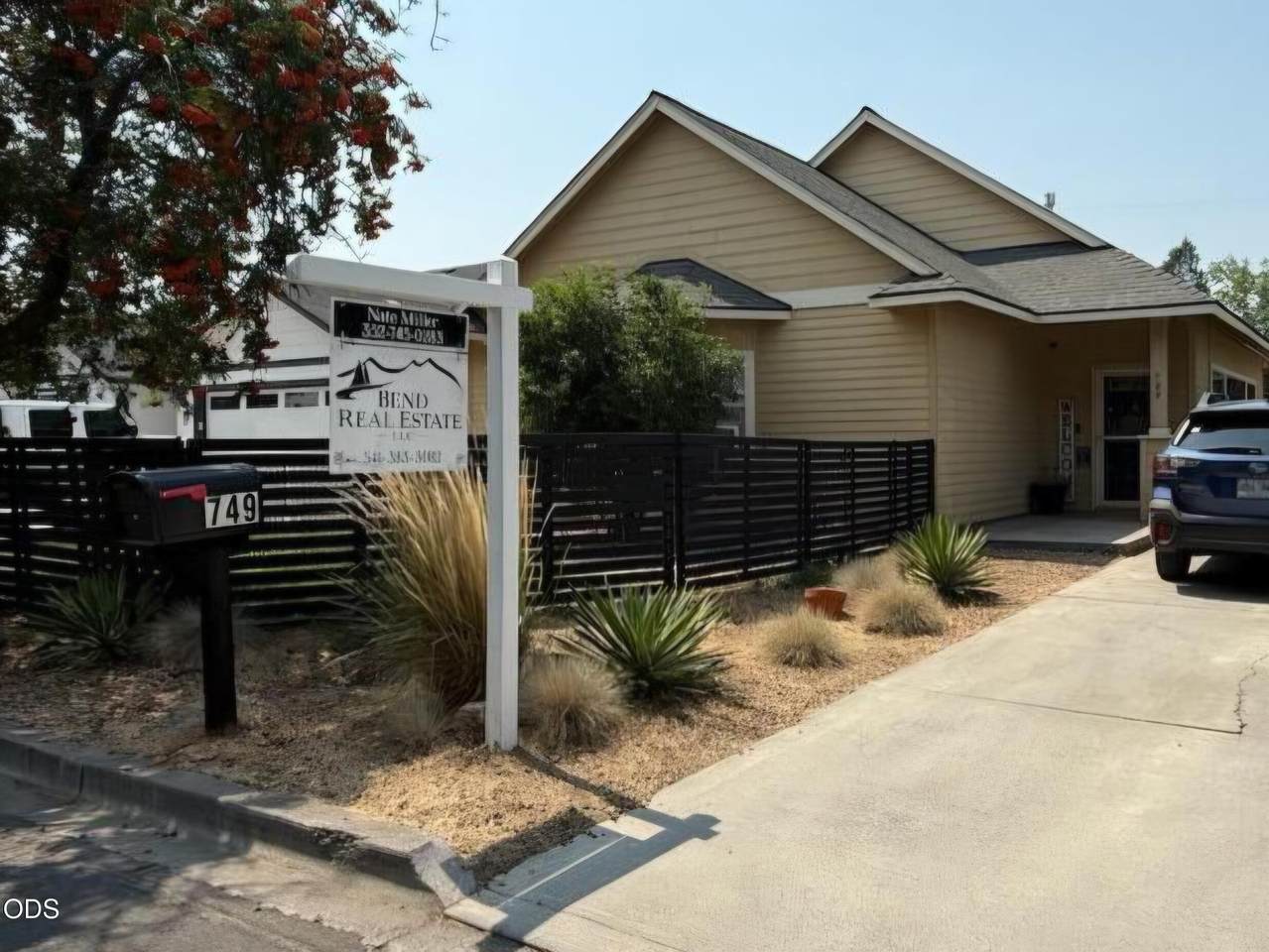 749 8th Street - Photo 1