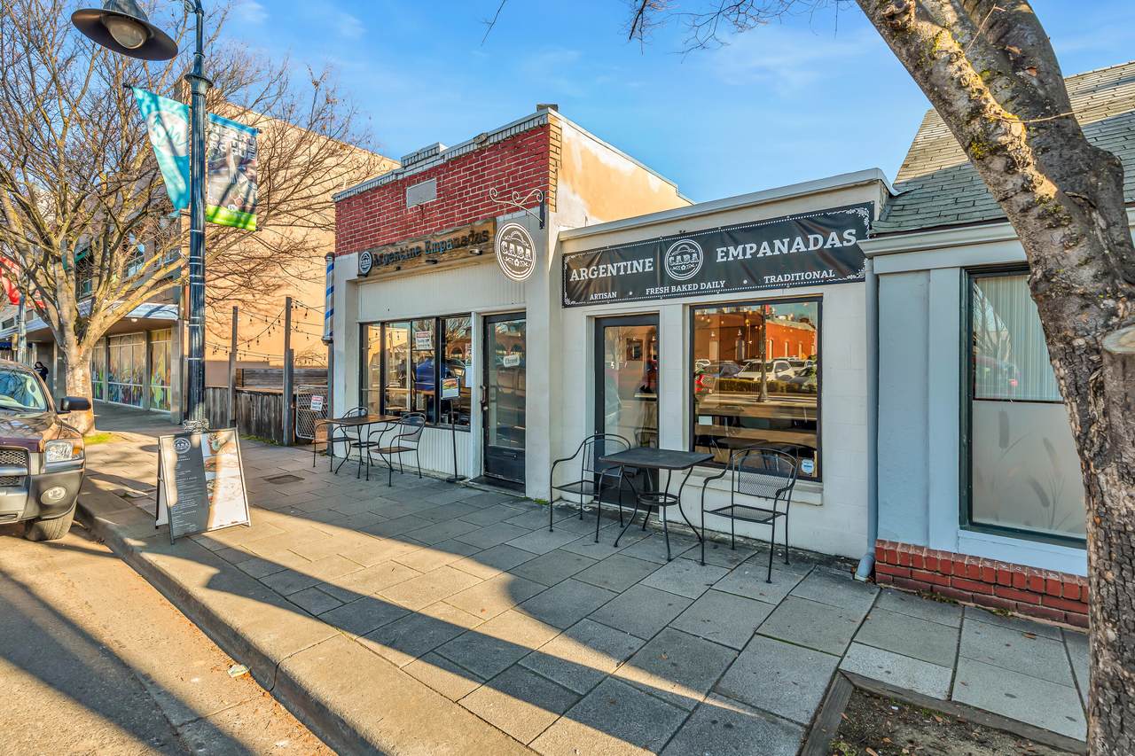 137 Central Avenue - Photo 1