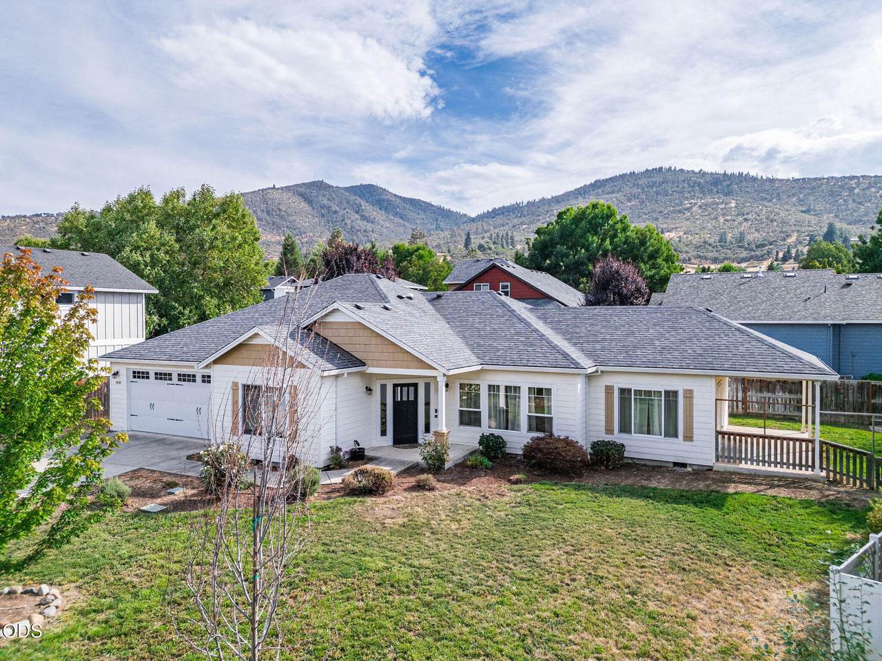 1630 Summer Place - Photo 1