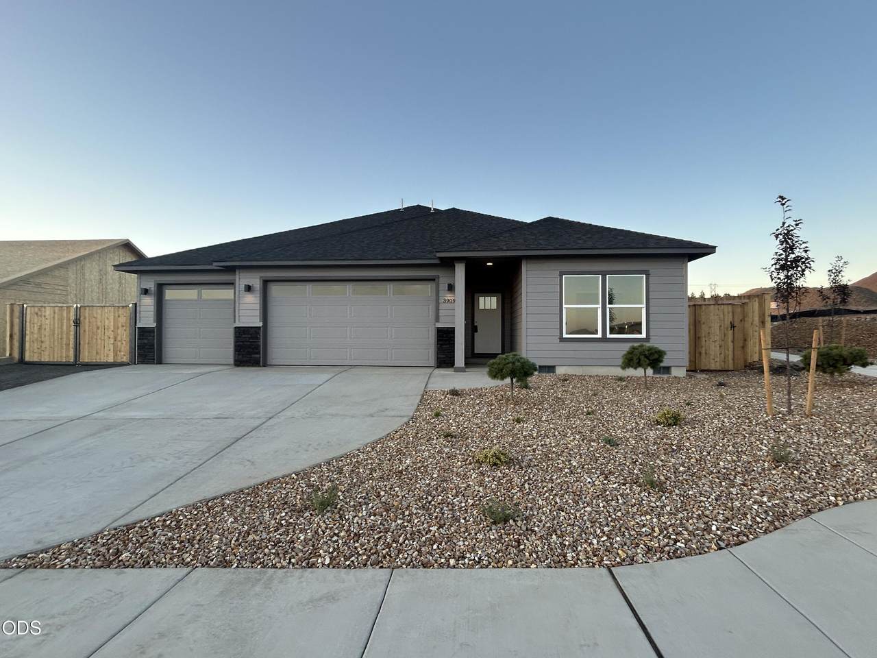 3909 Antelope Way - Photo 1
