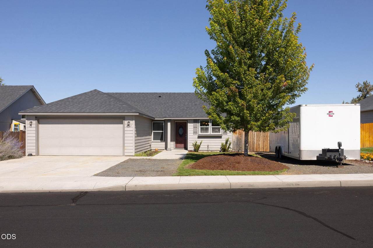 2721 6th Drive - Photo 1