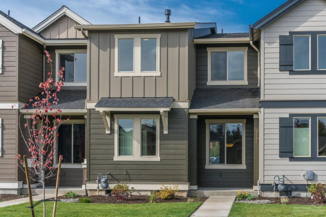 3187 SW 28th Street, Redmond, OR 97756 (MLS #201604470) :: Birtola Garmyn High Desert Realty