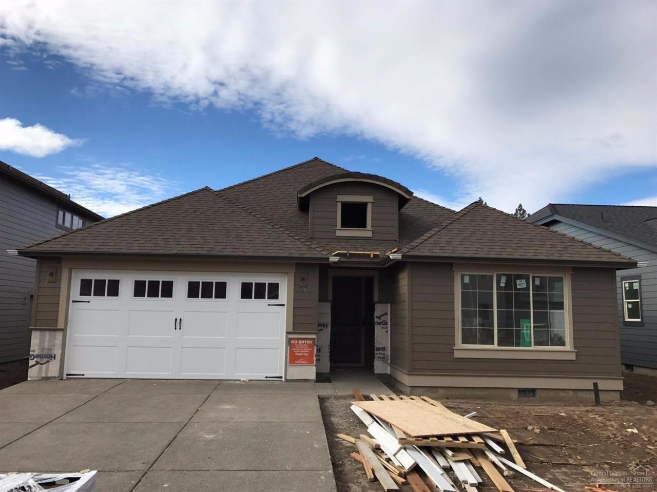 61116 SE Stari Most Loop, Bend, OR 97702 (MLS #201610023) :: Birtola Garmyn High Desert Realty