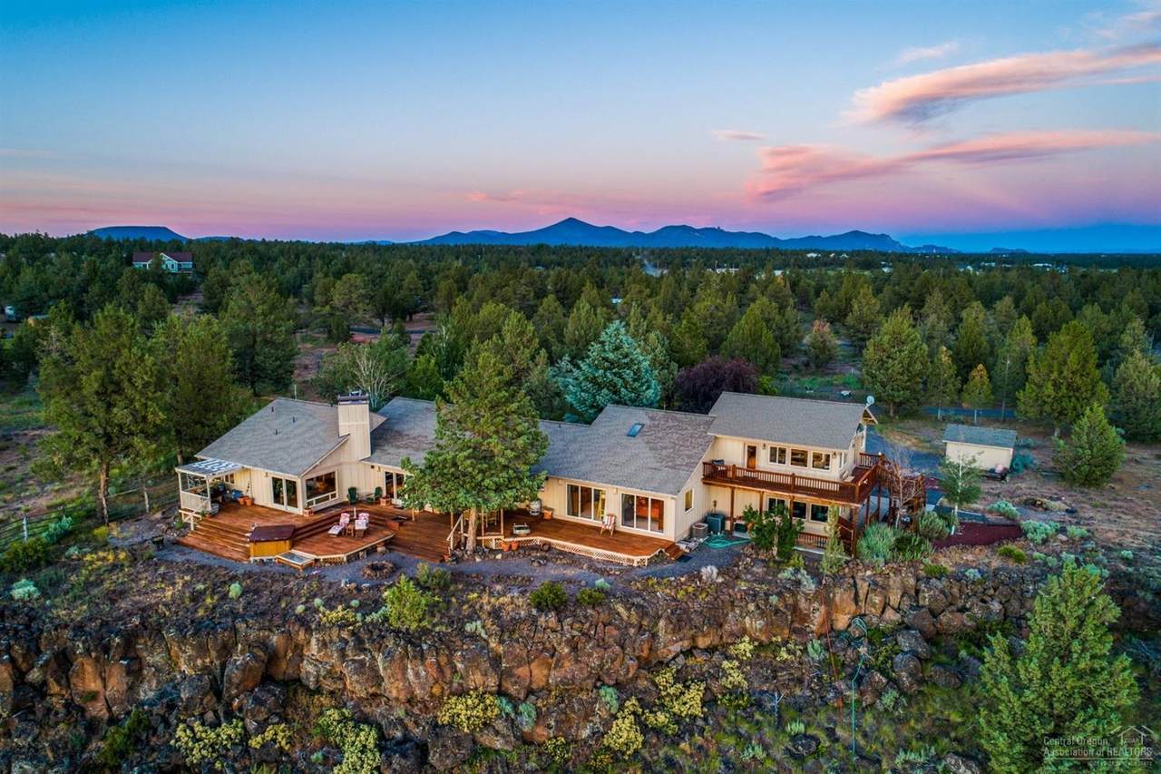 7762 Robin Drive - Photo 1