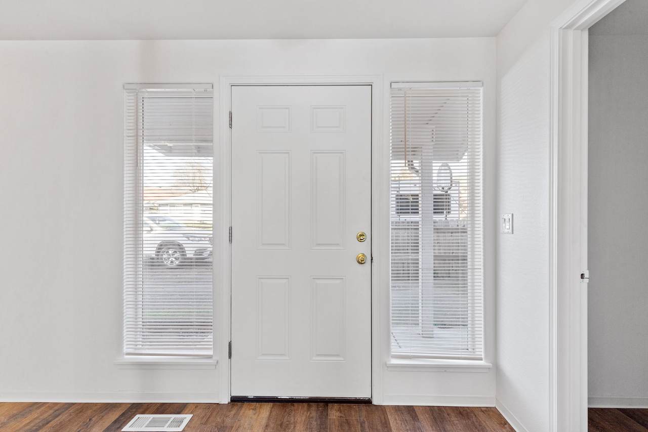 836 8th Street - Photo 1