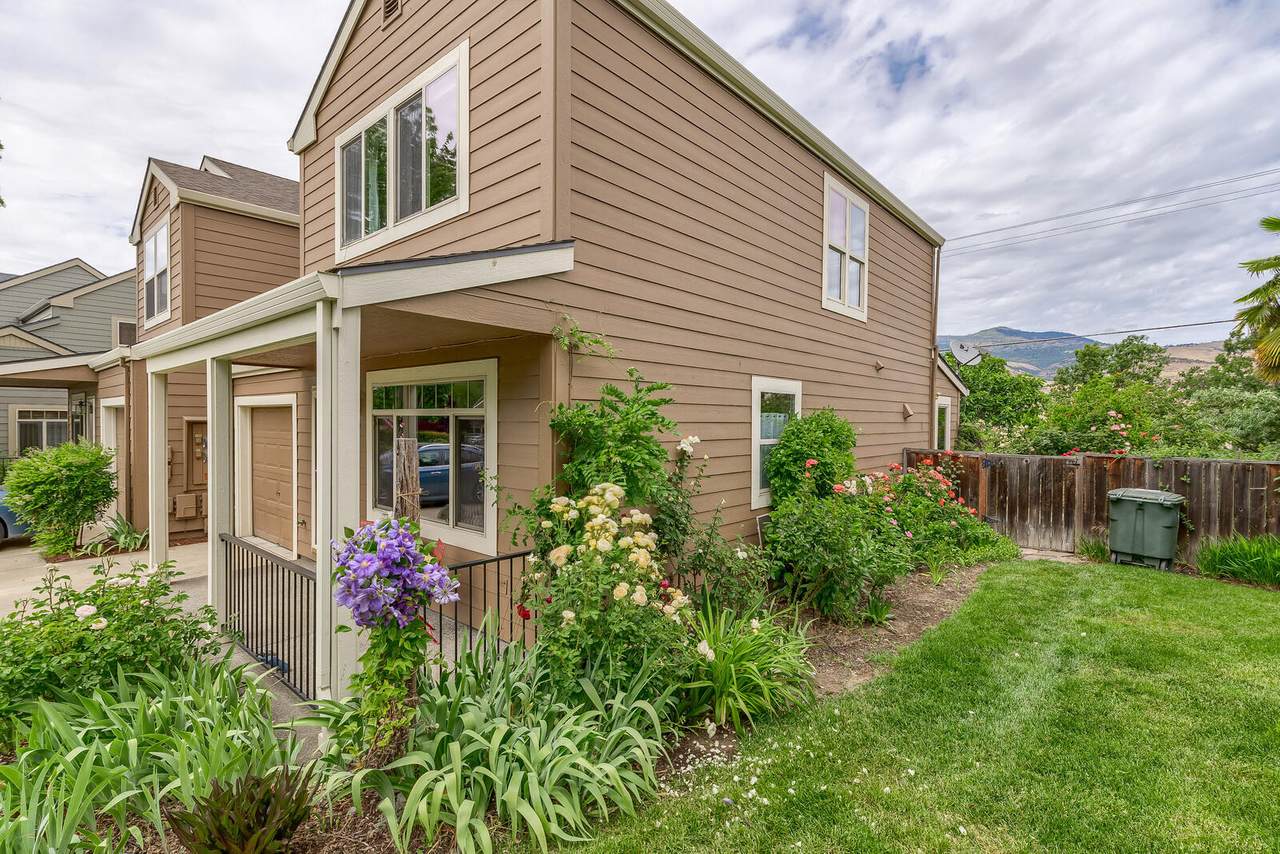102 Crocker Street - Photo 1