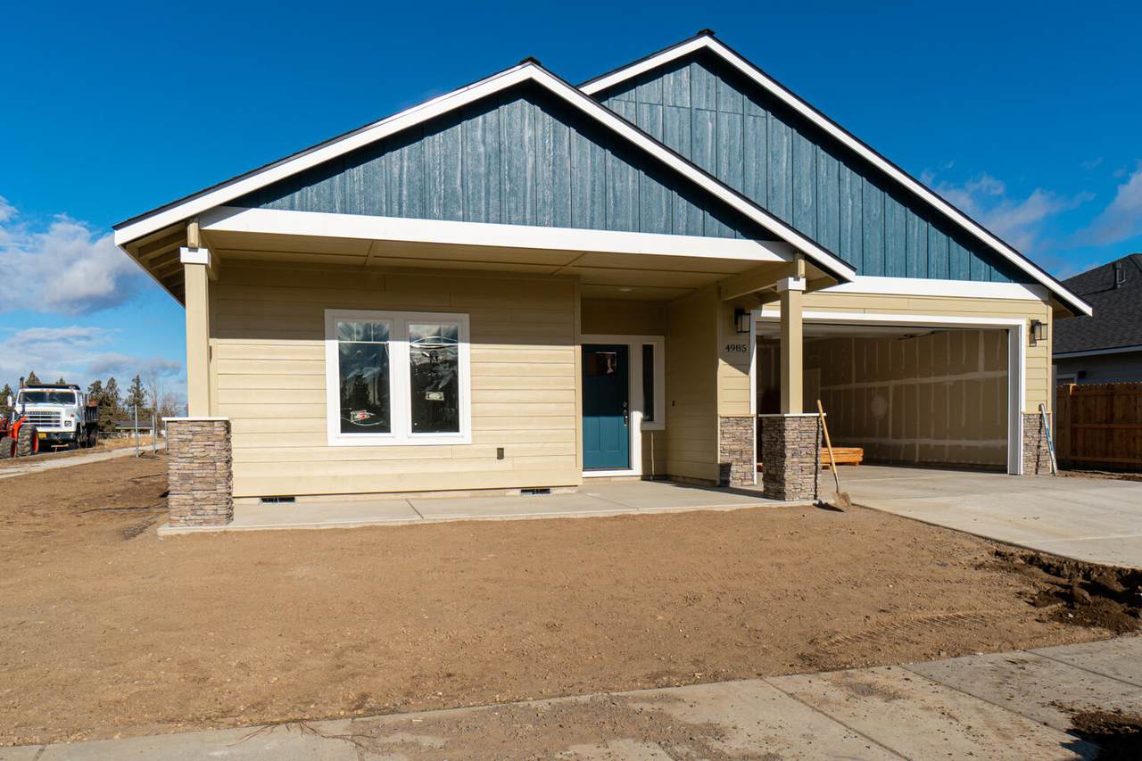 4985 Zenith Avenue - Photo 1