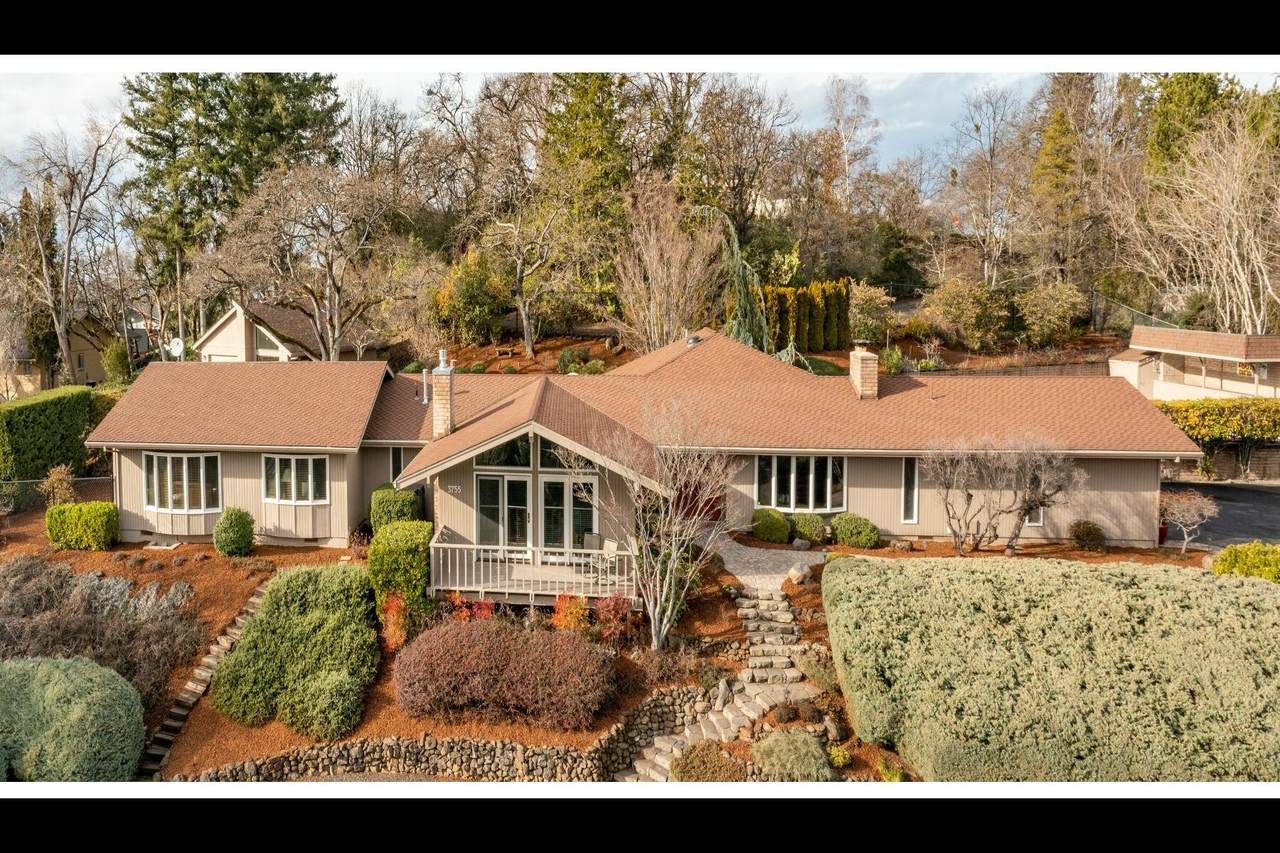 3755 Princeton Way - Photo 1