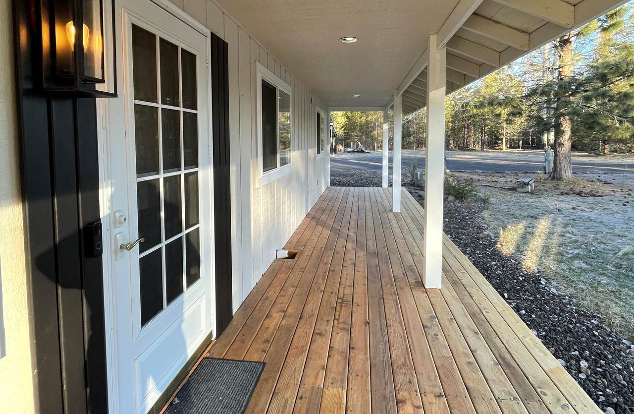 15887 Wright Avenue - Photo 1
