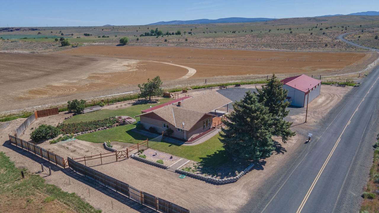 420 Holly Lane - Photo 1