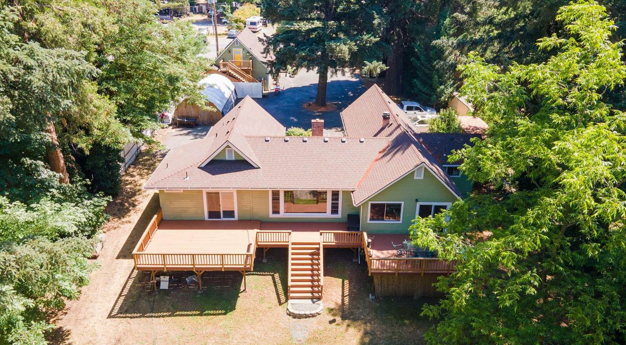 2100 Rogue River Highway - Photo 1