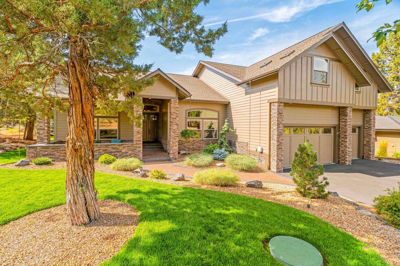 1074 Highland View Loop - Photo 1