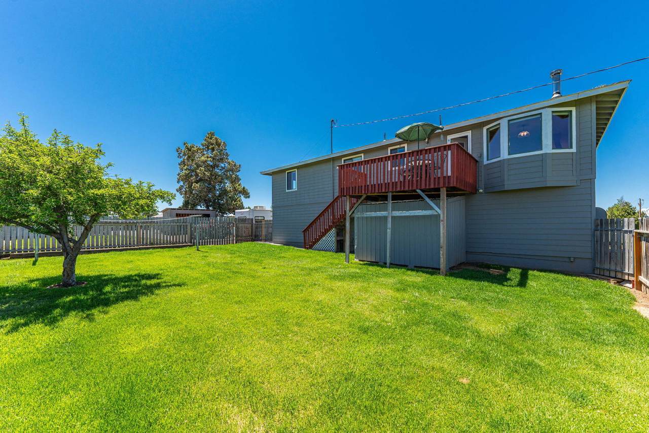 62670 Erickson Road, Bend, OR 97701 (MLS 220184358) Team Birtola High Desert Realty