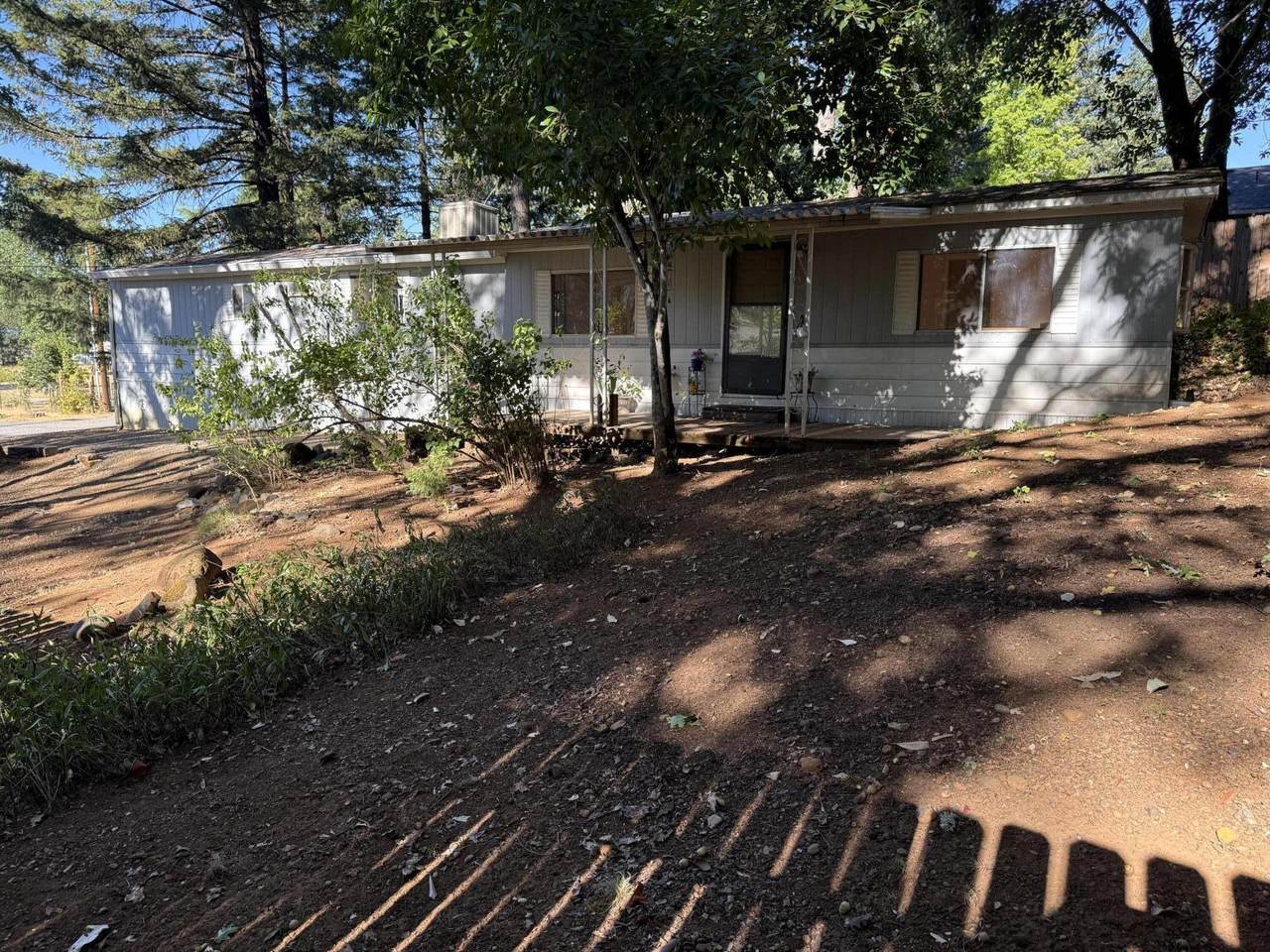 105 Raymond Street - Photo 1