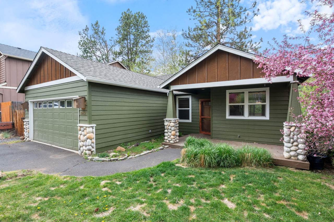 19452 Brookside Way - Photo 1